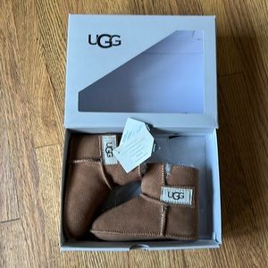 NWT Baby UGG Erin Slipper 4/5